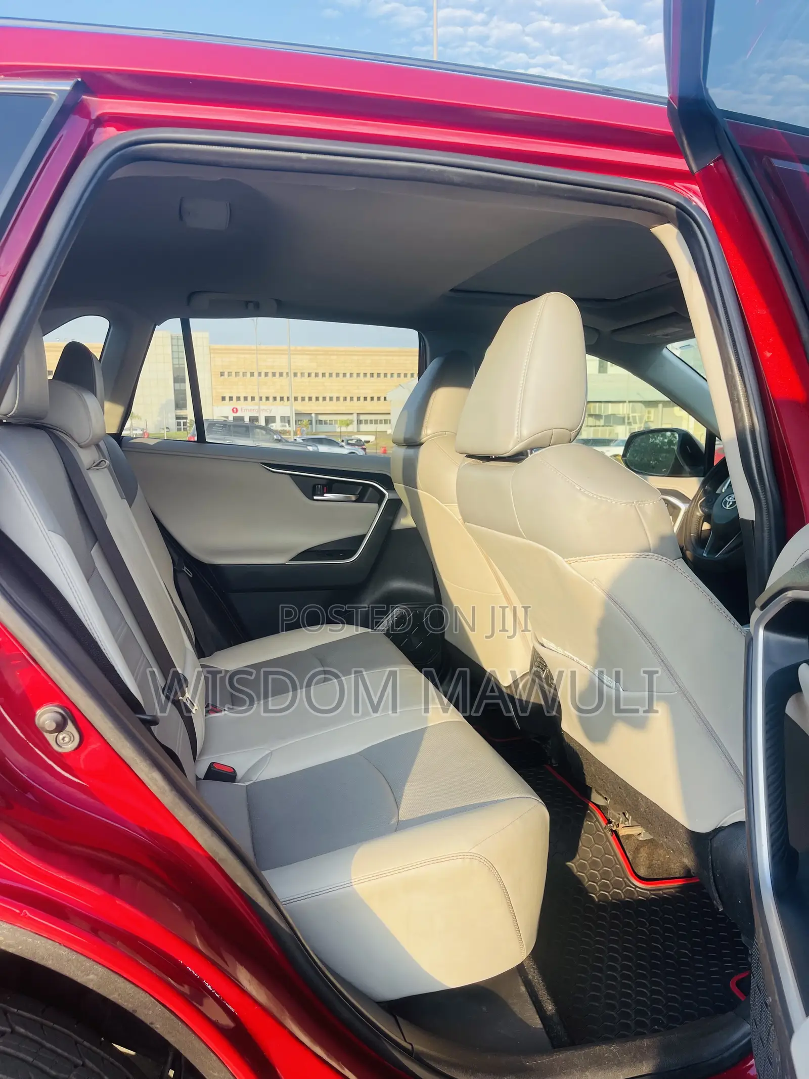 Toyota RAV4 2022 Red