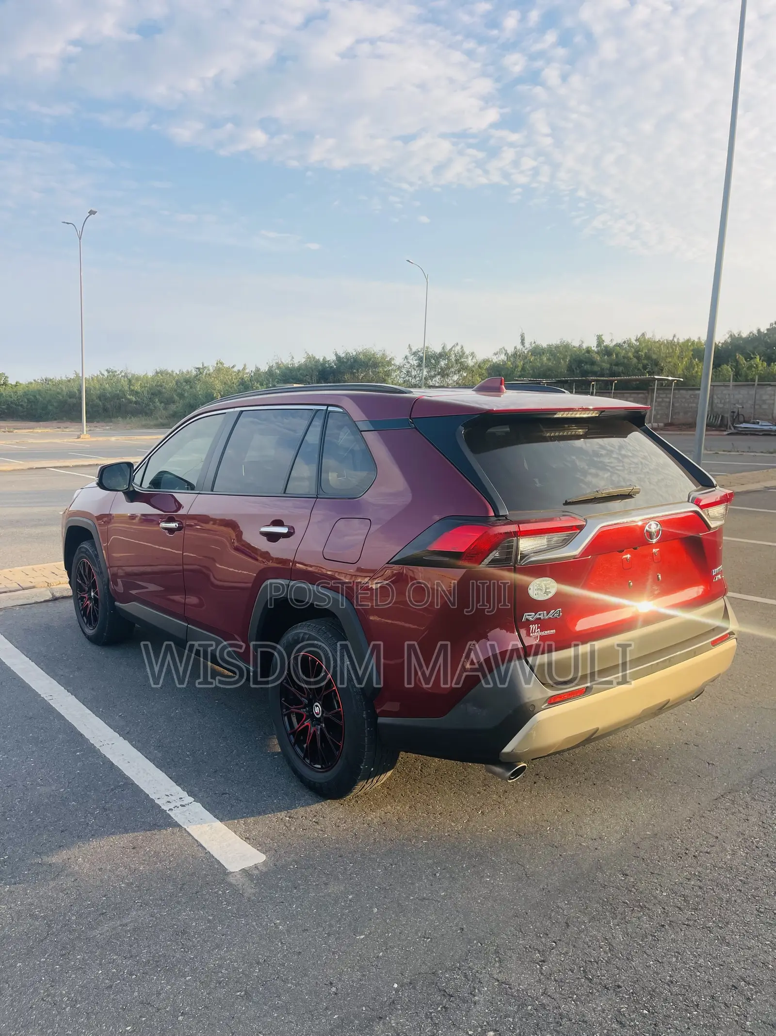 Toyota RAV4 2022 Red