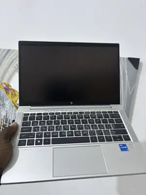 Laptop HP EliteBook 830 G8 8GB Intel Core i5 SSD 256GB