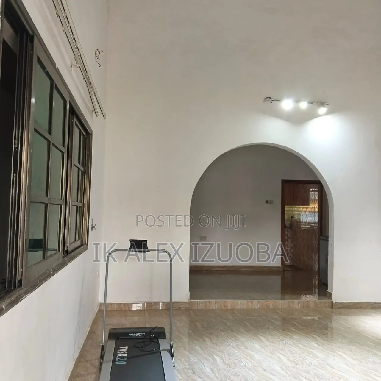 6bdrm House in Behind Nanakrome., East Legon for rent