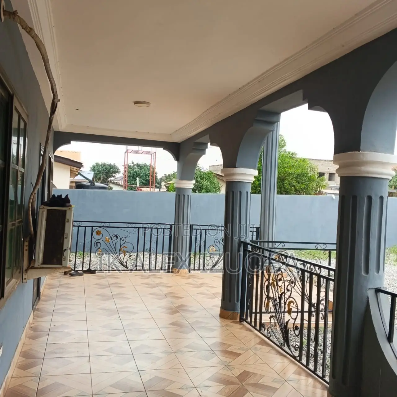 6bdrm House in Behind Nanakrome., East Legon for rent