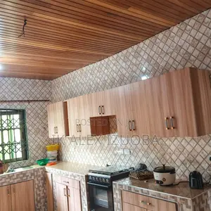 6bdrm House in Behind Nanakrome., East Legon for rent