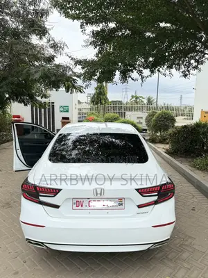 Honda Accord Sport (1.5L 4cyl Turbo CVT) 2019 White