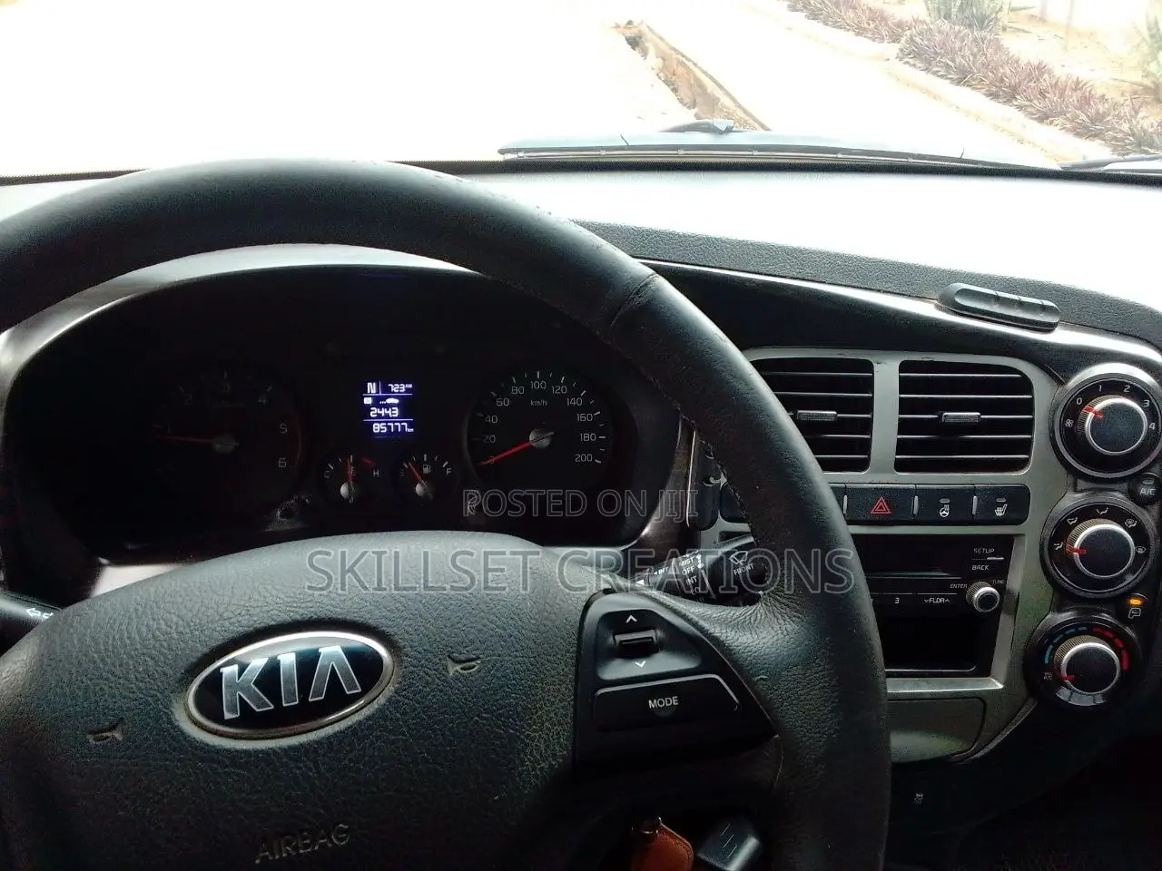 URGENT Kia Bongo 3 2017 Model Irresistible