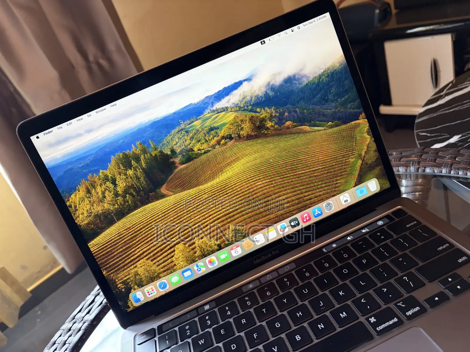 Laptop Apple MacBook Pro 2020 8GB Intel Core i7 SSD 256GB
