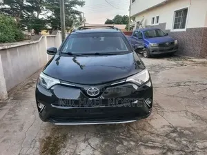 Toyota RAV4 XLE AWD (2.5L 4cyl 6A) 2017 Black