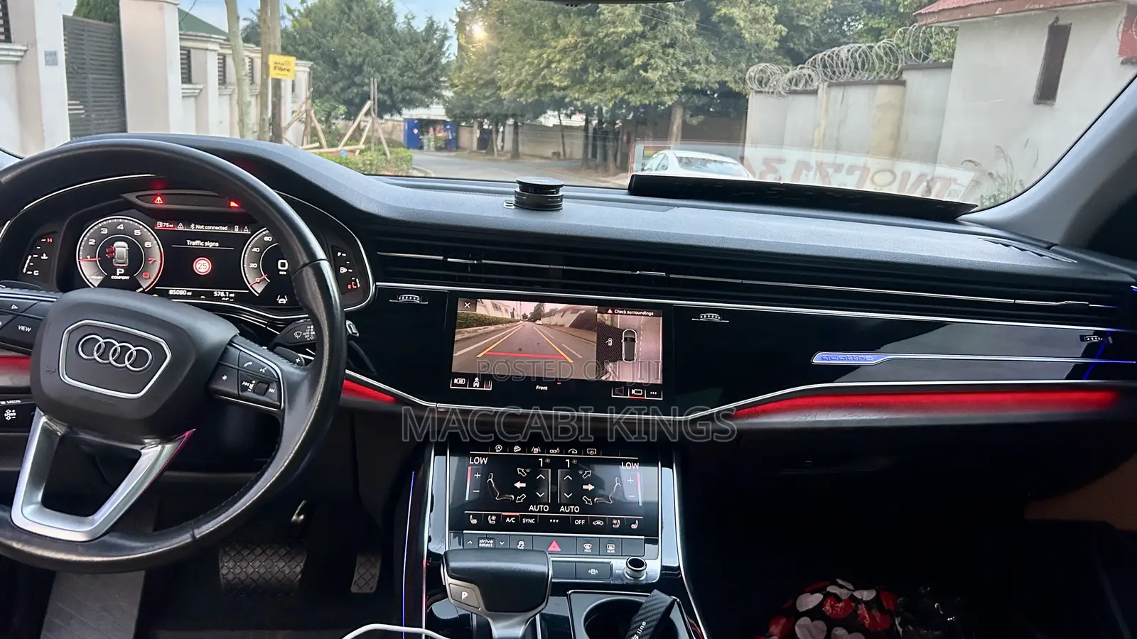Audi Q8 55 Premium AWD quattro 2020 Gold