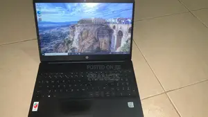 Laptop HP 15-dw1197nia 8GB Intel Core i3 HDD+SSD 1T