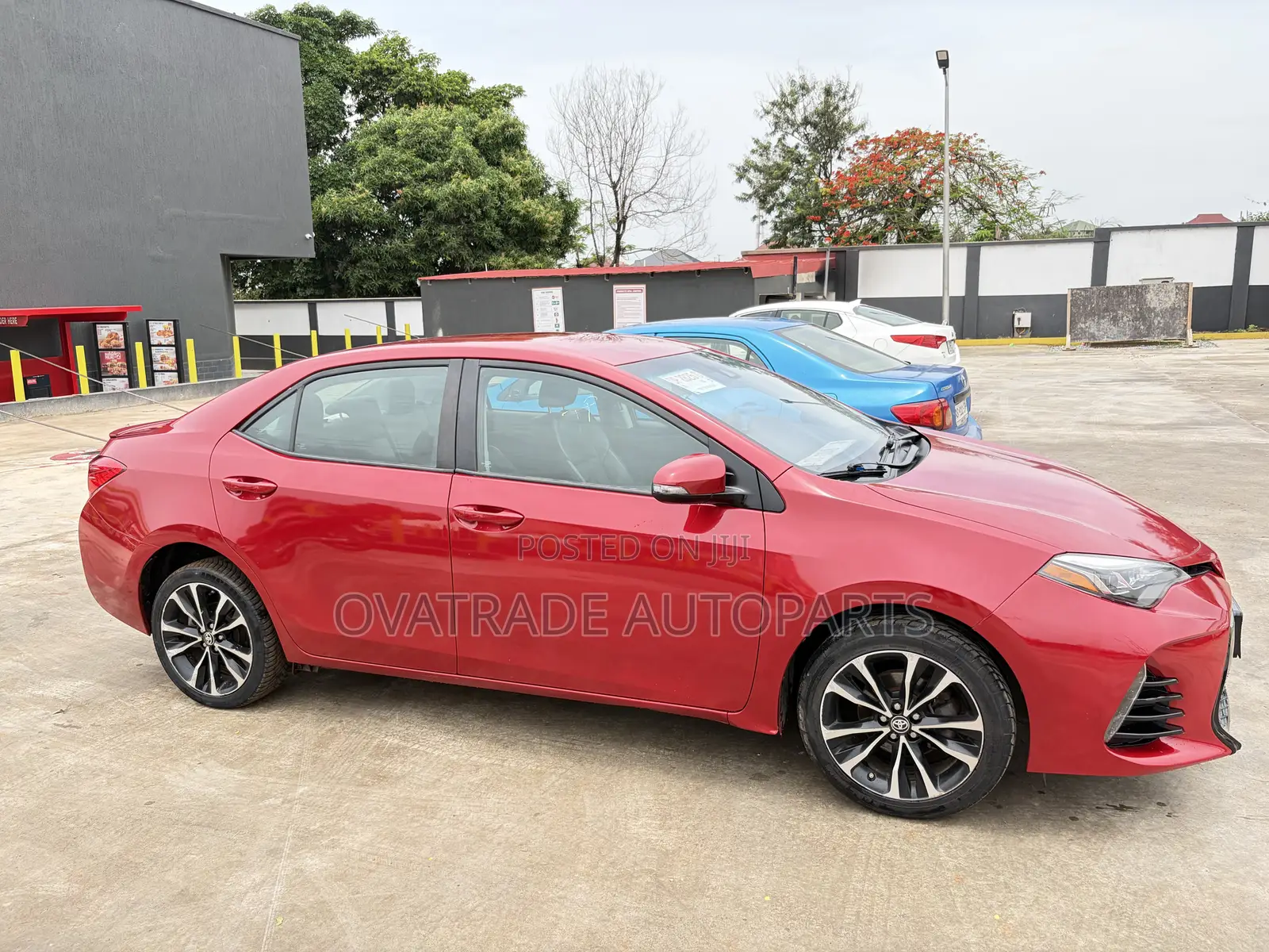 Toyota Corolla SE Special Edition 4dr Sedan (1.8L 4cyl CVT) 2017 Red