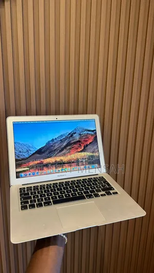 Laptop Apple MacBook Air 2017 8GB Intel Core i5 SSD 128GB