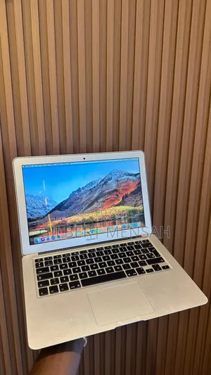 Laptop Apple MacBook Air 2017 8GB Intel Core i5 SSD 128GB