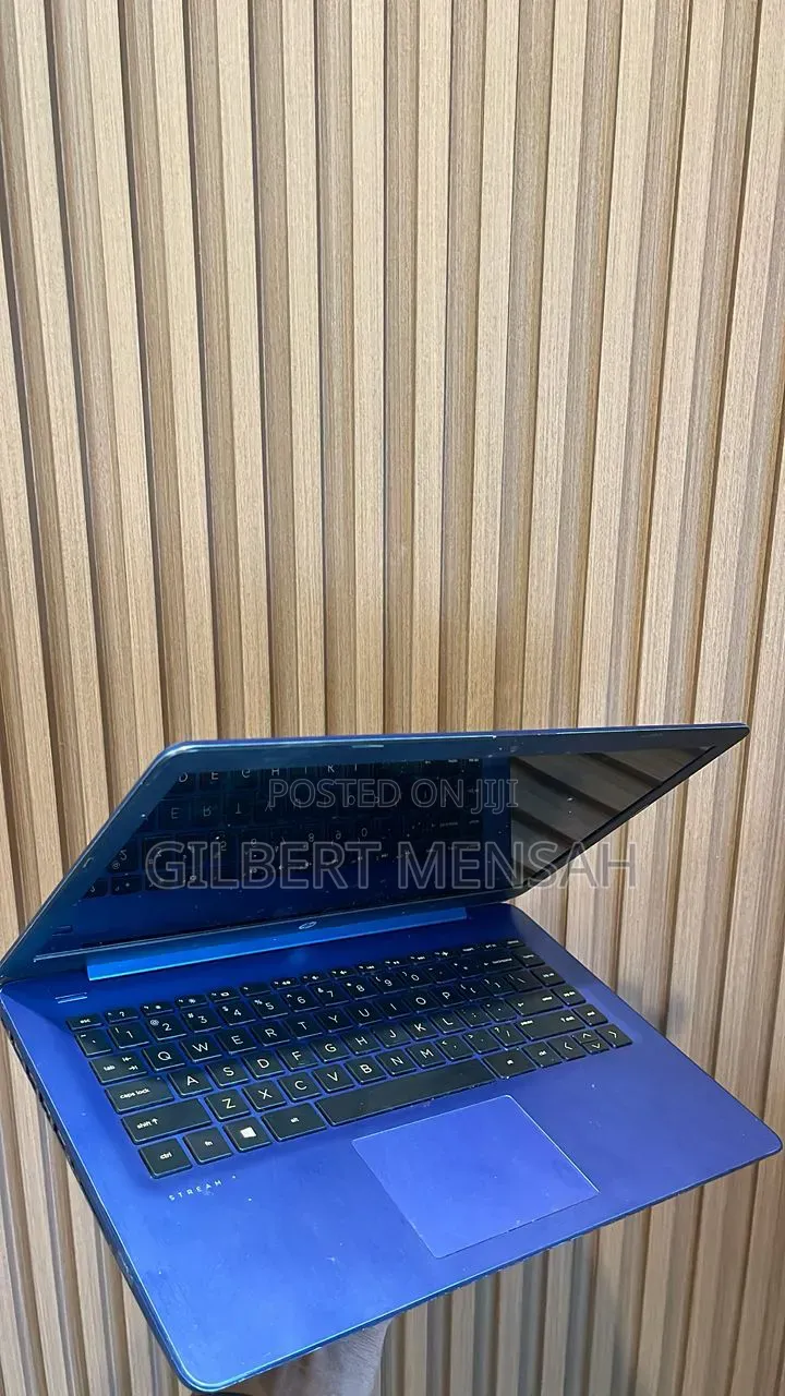 Laptop HP Stream Laptop 4GB AMD A4 SSD 60GB