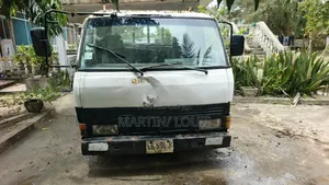 Kia Rigid Trucks 1990 White