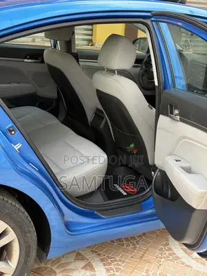Hyundai Elantra SE Sedan FWD (2.0L 4cyl 6M) 2017 Blue