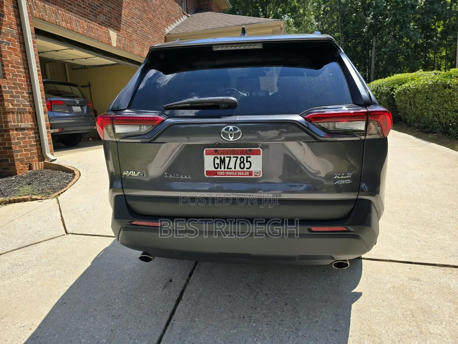 Toyota RAV4 XLE Premium AWD 2024 Gray
