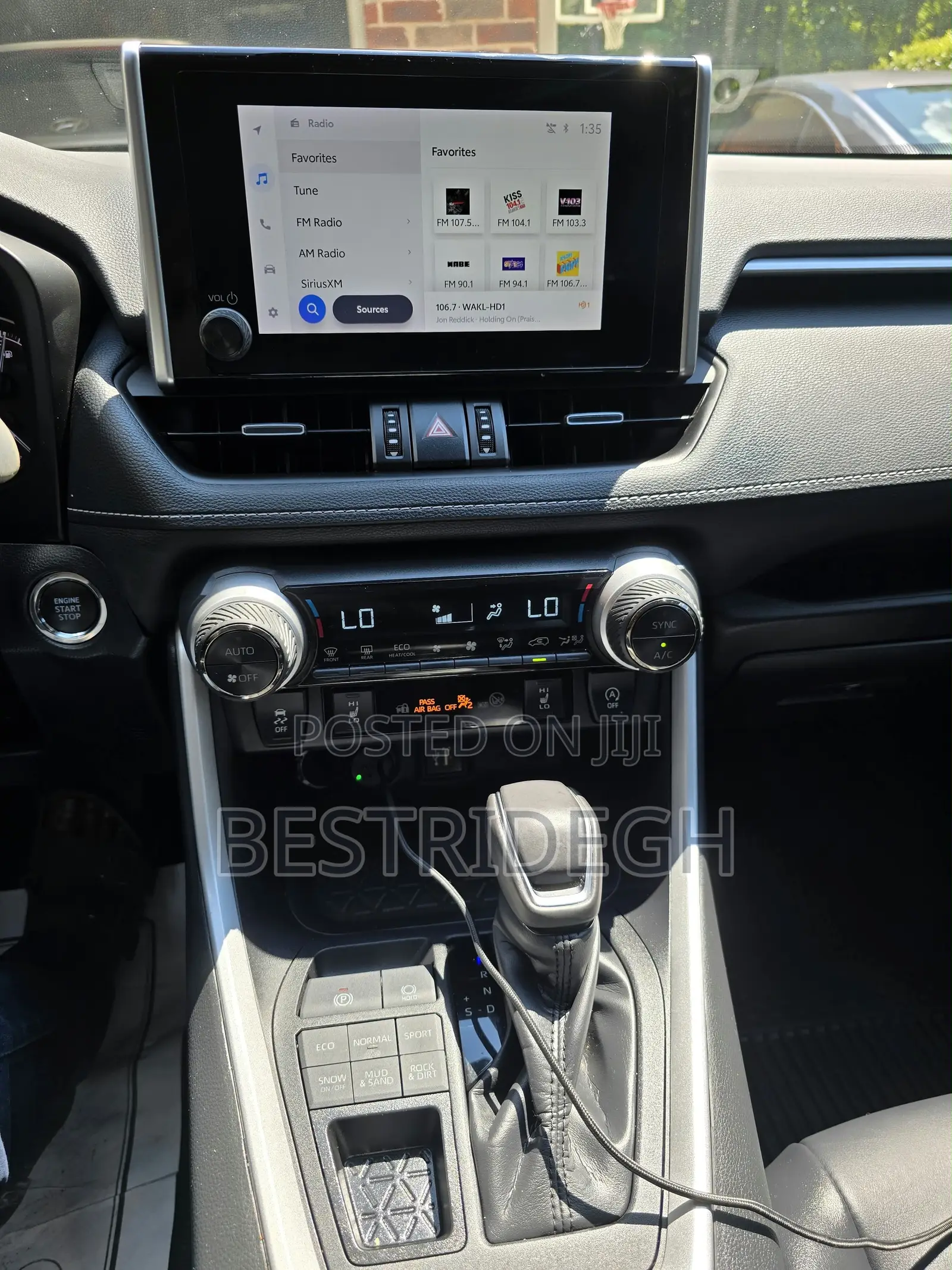 Toyota RAV4 XLE Premium AWD 2024 Gray
