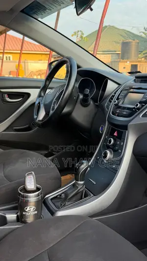 Hyundai Elantra Limited Sedan FWD (1.8L 4cyl 6A) 2016 Gray