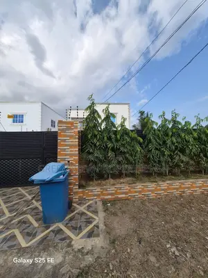 4bdrm Duplex in Amasaman for sale