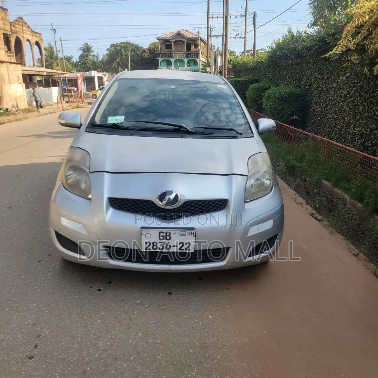 Toyota Vitz 1.0 FWD 5dr 2010 Silver