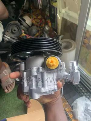MERCEDES BENZ C300 Power Steering Pump