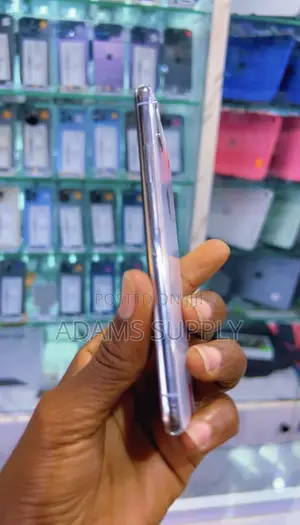 Apple iPhone X 64 GB White