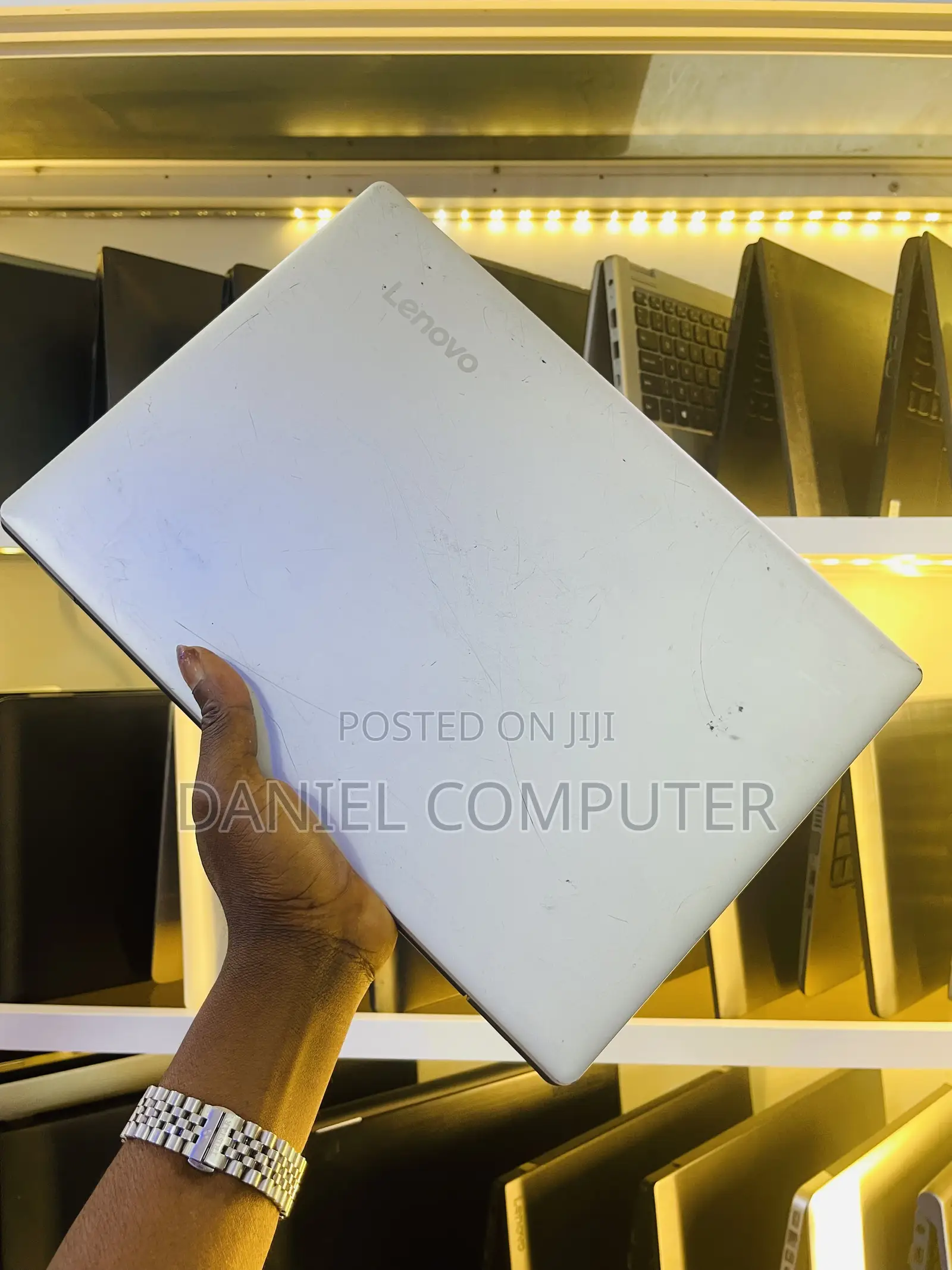 Laptop Lenovo IdeaPad 100 2GB Intel Celeron SSD 640GB