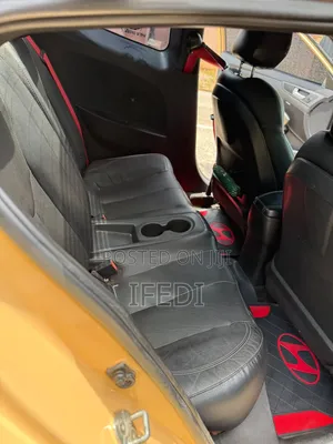 Hyundai Veloster 2015 Yellow