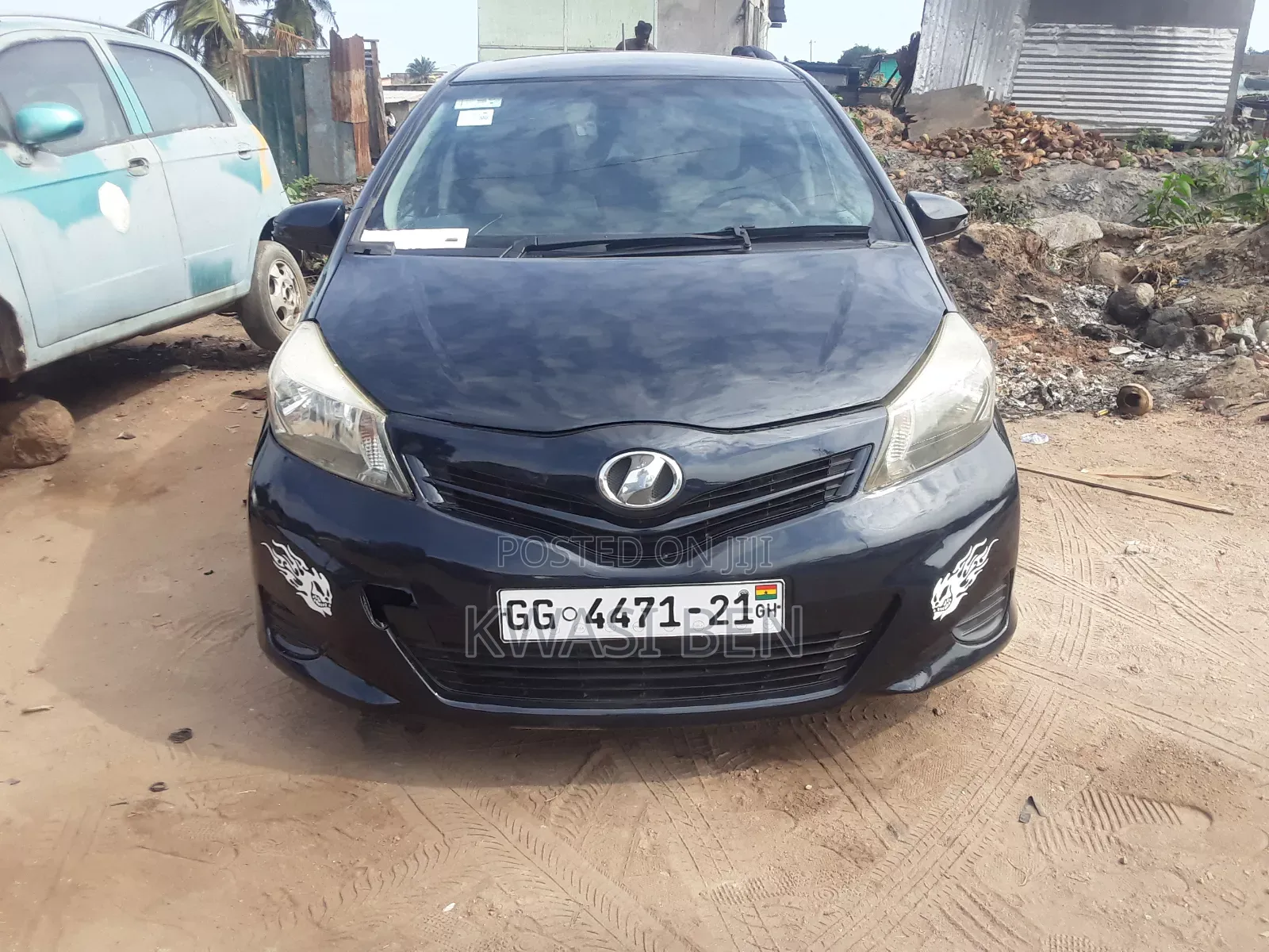 Toyota Vitz 2013 Black