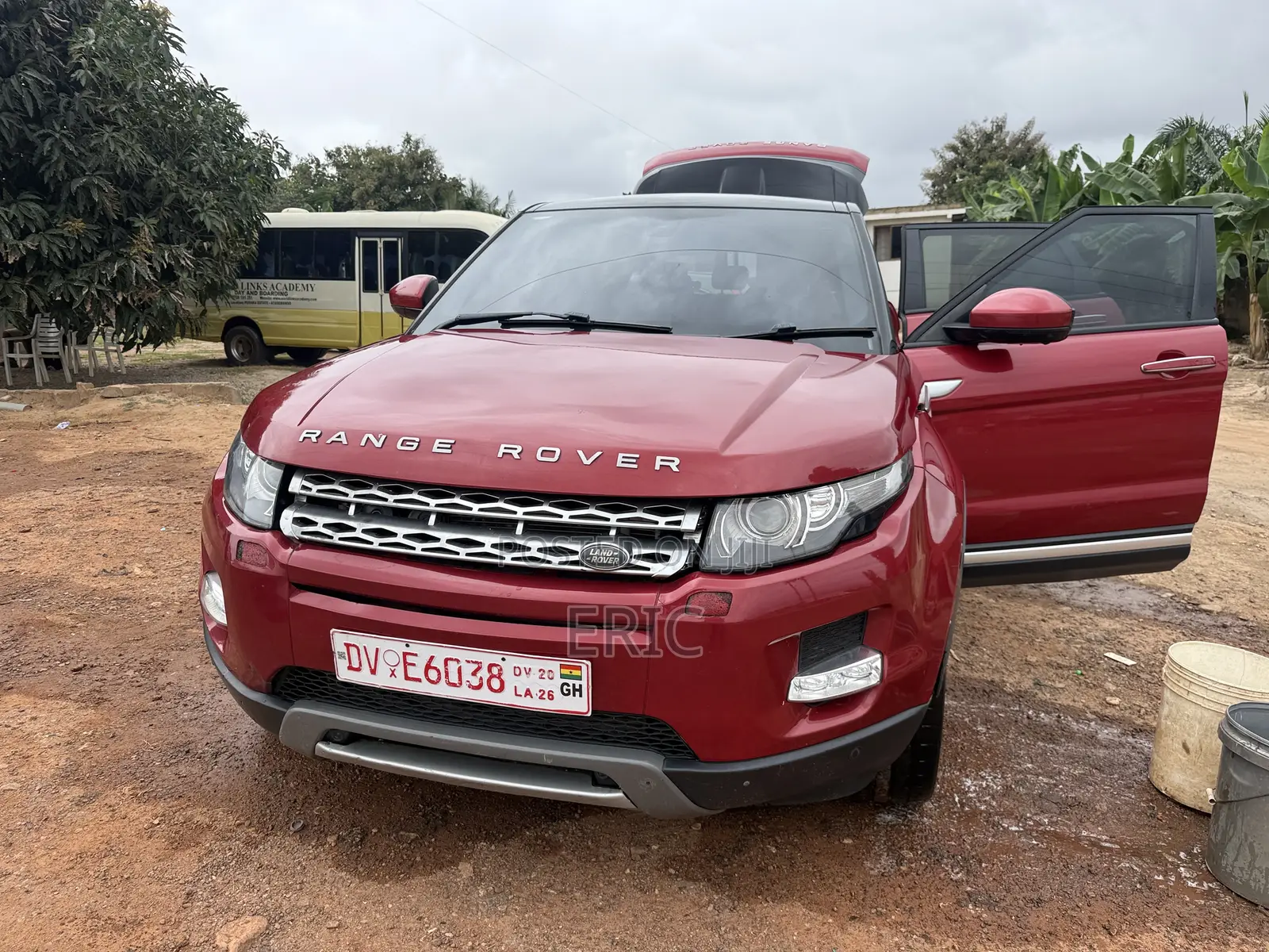 Land Rover Range Rover Evoque Prestige 4dr SUV AWD (2.0L 4cyl Turbo 9A)
