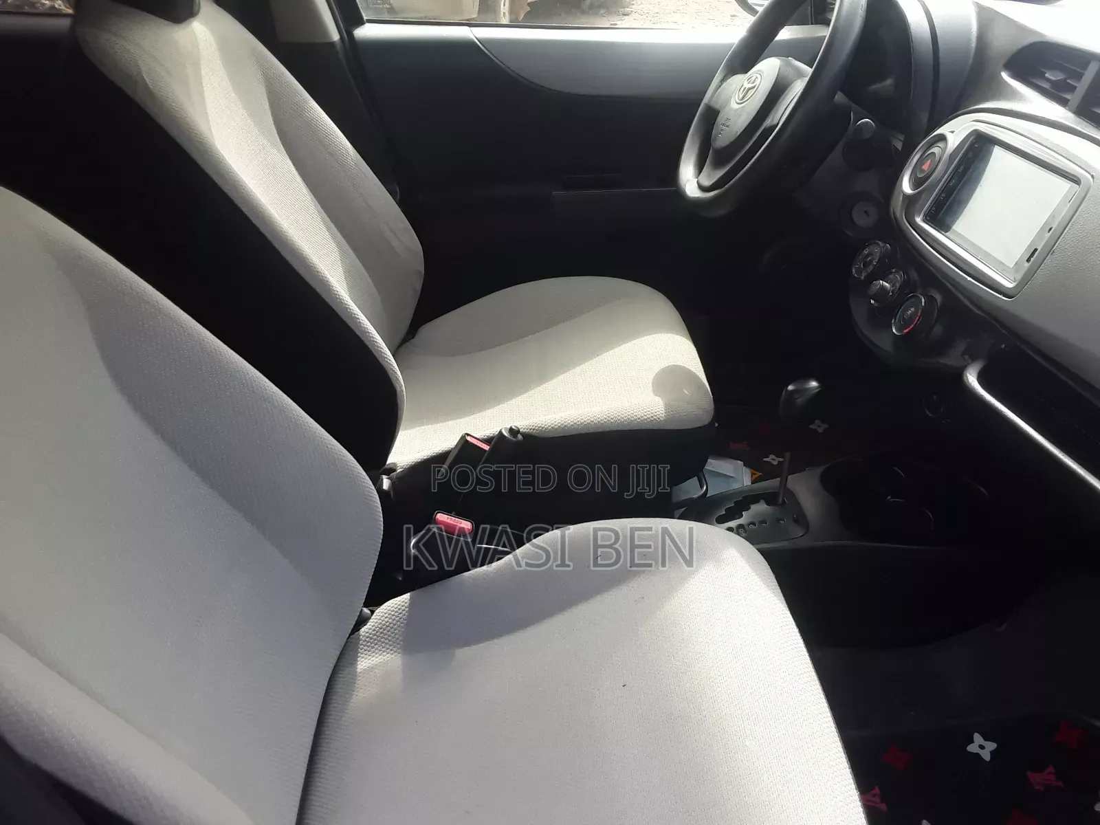 Toyota Vitz 2013 Black