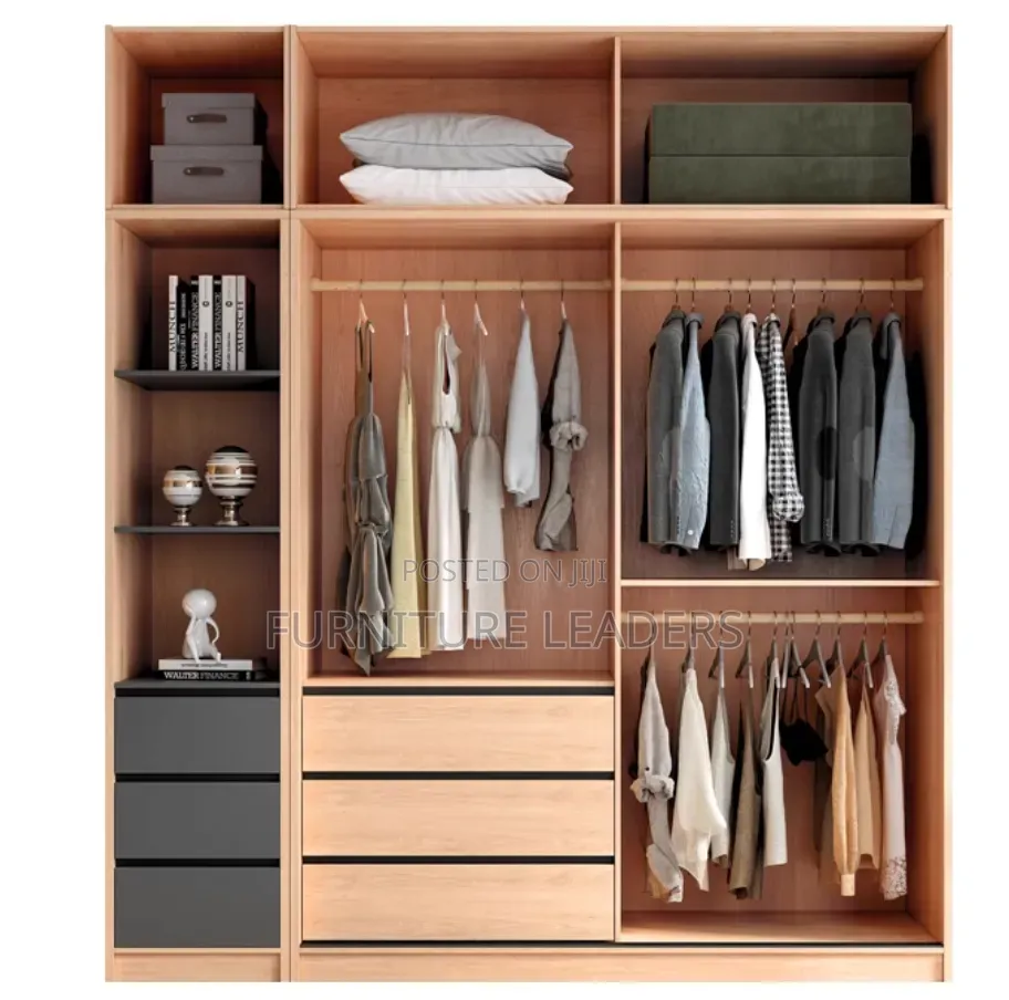 Built in Wardrobe/Closet