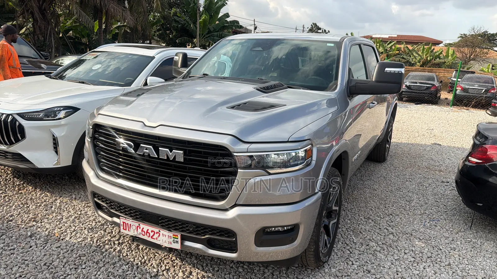 RAM 1500 Laramie Crew Cab 4WD 6.3 ft SB 2024 Silver