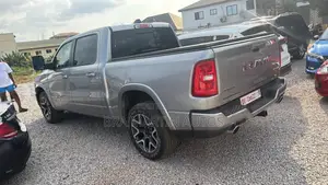 RAM 1500 Laramie Crew Cab 4WD 6.3 ft SB 2024 Silver
