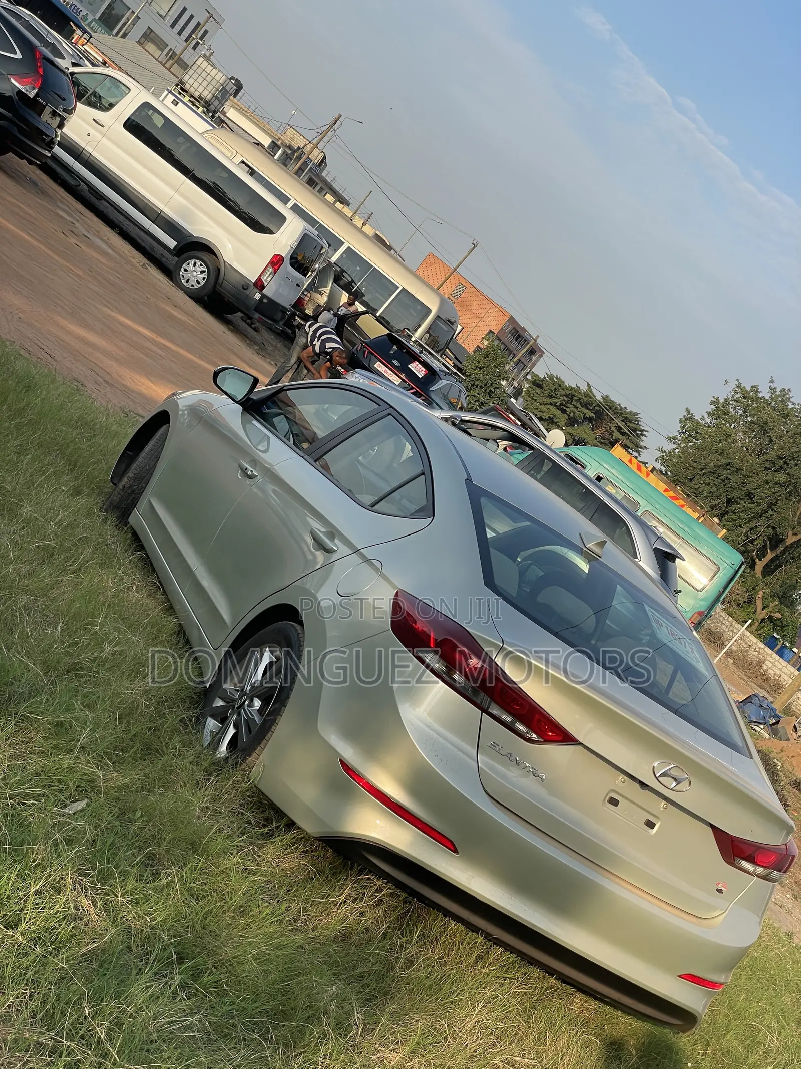 Hyundai Elantra 2017 Silver