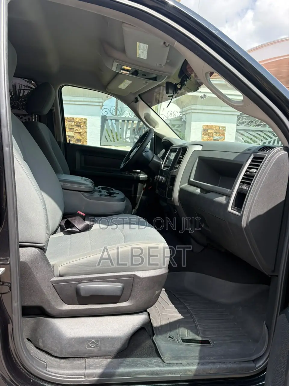 RAM 1500 2017 Black
