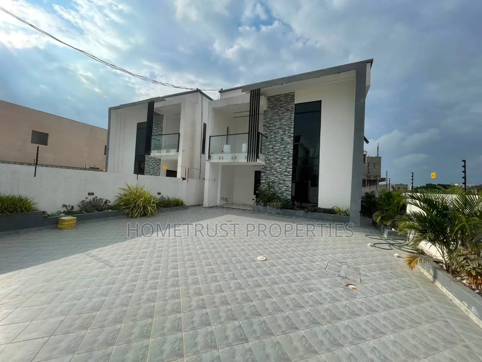 4bdrm Duplex in East Legon Hills, Police Station for sale