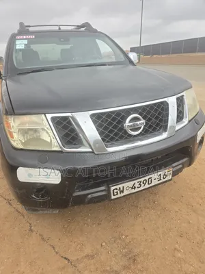 Nissan Navara 2010 Black