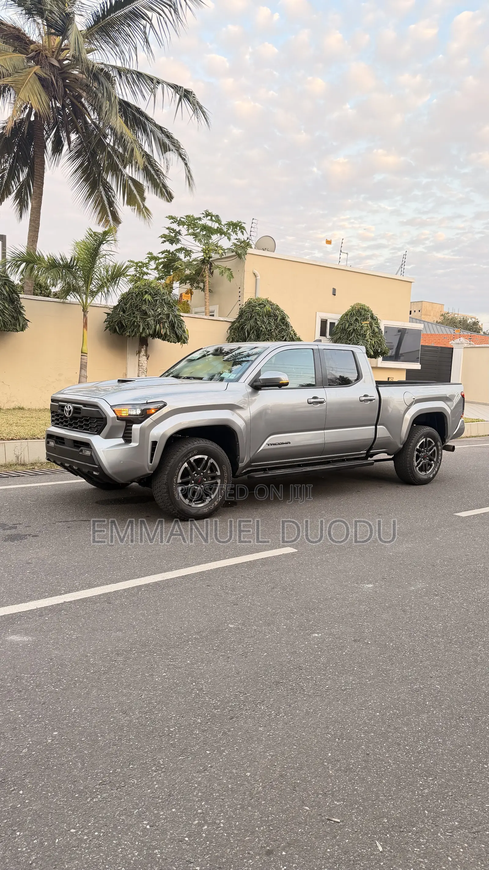 Toyota Tacoma TRD Sport Double Cab 4WD 5.0 ft. SB (Automatic) 2025 Gray