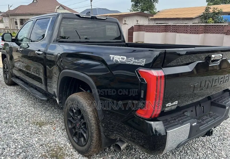 Toyota Tundra Limited 2022 Black