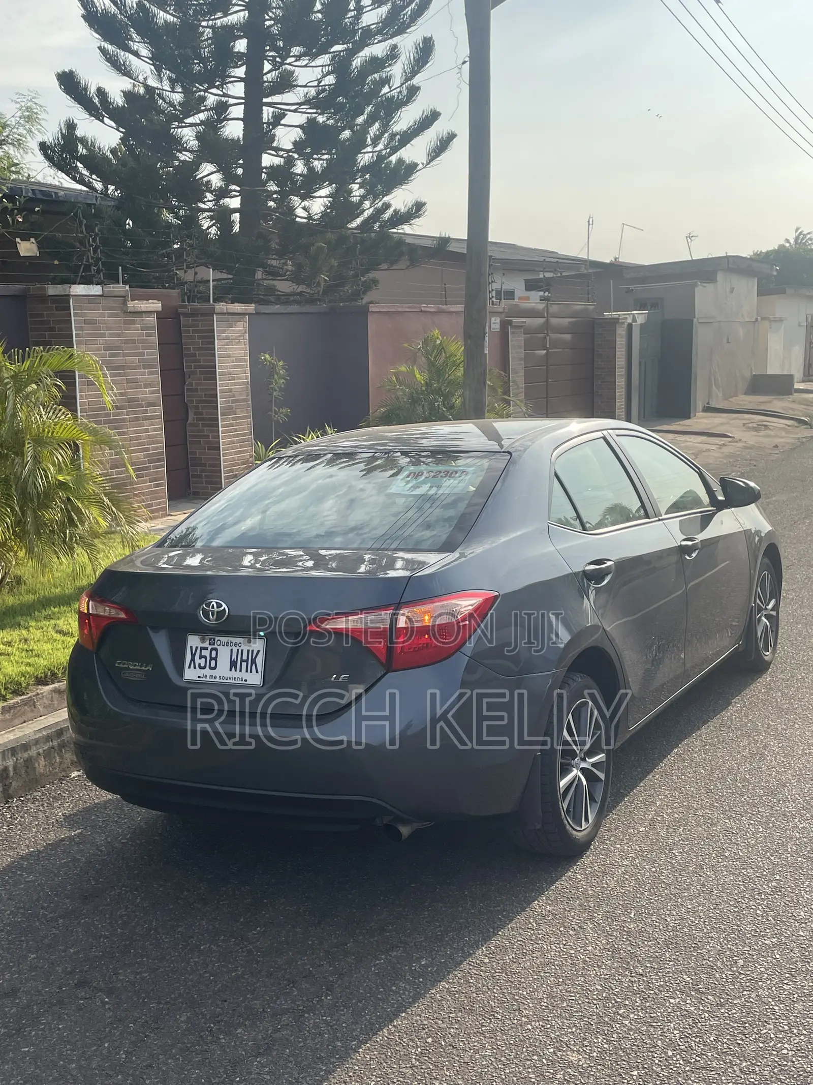 Toyota Corolla L 4dr Sedan (1.8L 4cyl CVT) 2017 Gray