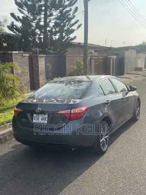 Toyota Corolla L 4dr Sedan (1.8L 4cyl CVT) 2017 Gray