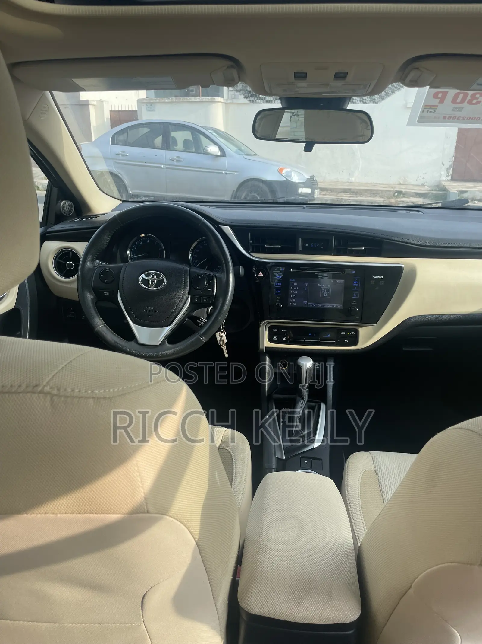Toyota Corolla L 4dr Sedan (1.8L 4cyl CVT) 2017 Gray