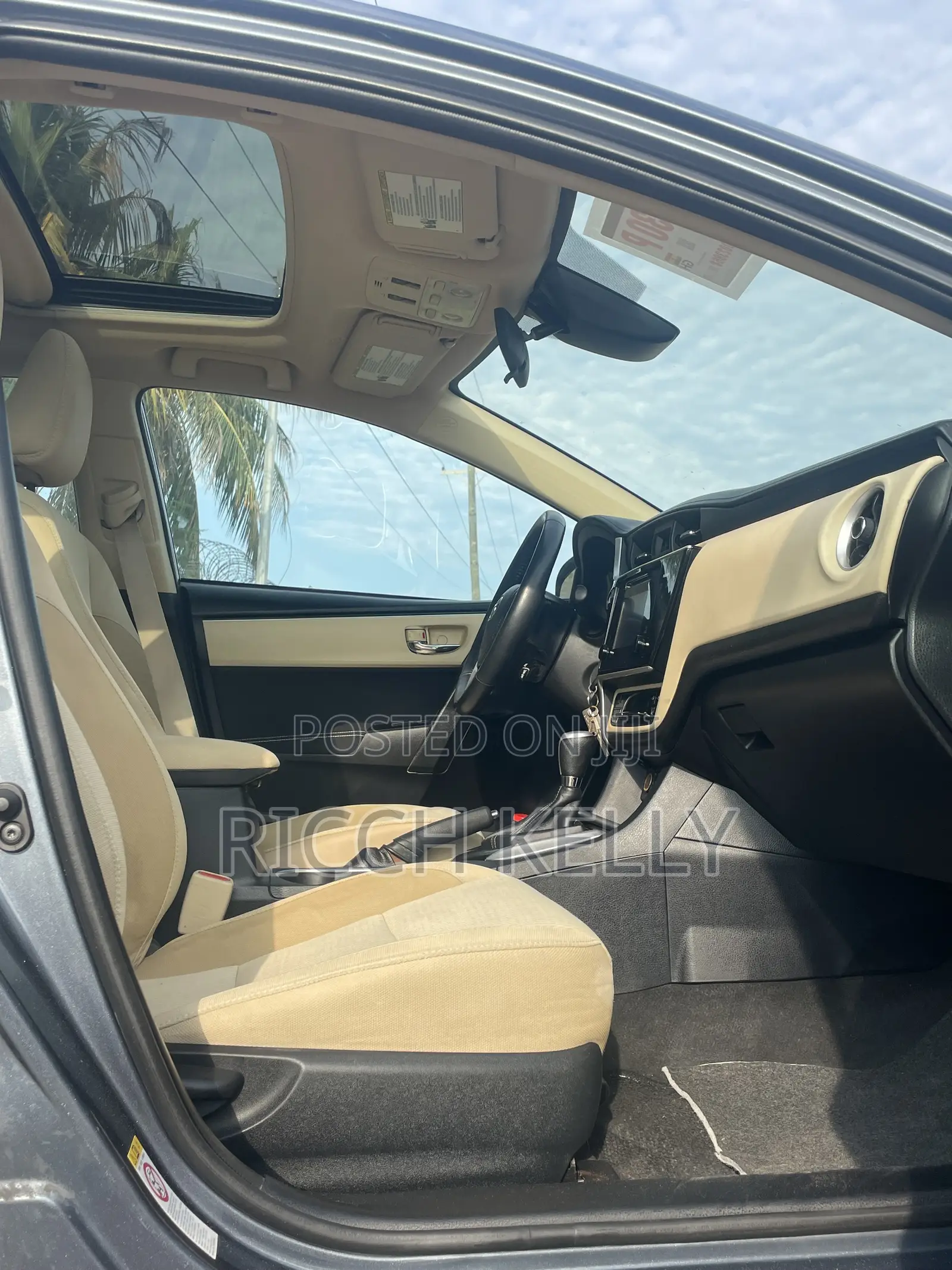 Toyota Corolla L 4dr Sedan (1.8L 4cyl CVT) 2017 Gray