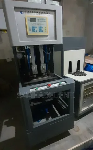 Bottle Blowing Machine With Heater