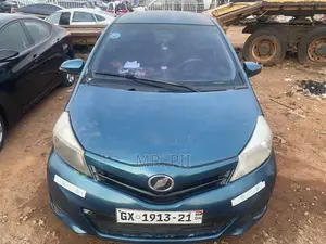 Toyota Vitz 2012 Blue