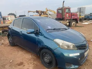 Toyota Vitz 2012 Blue
