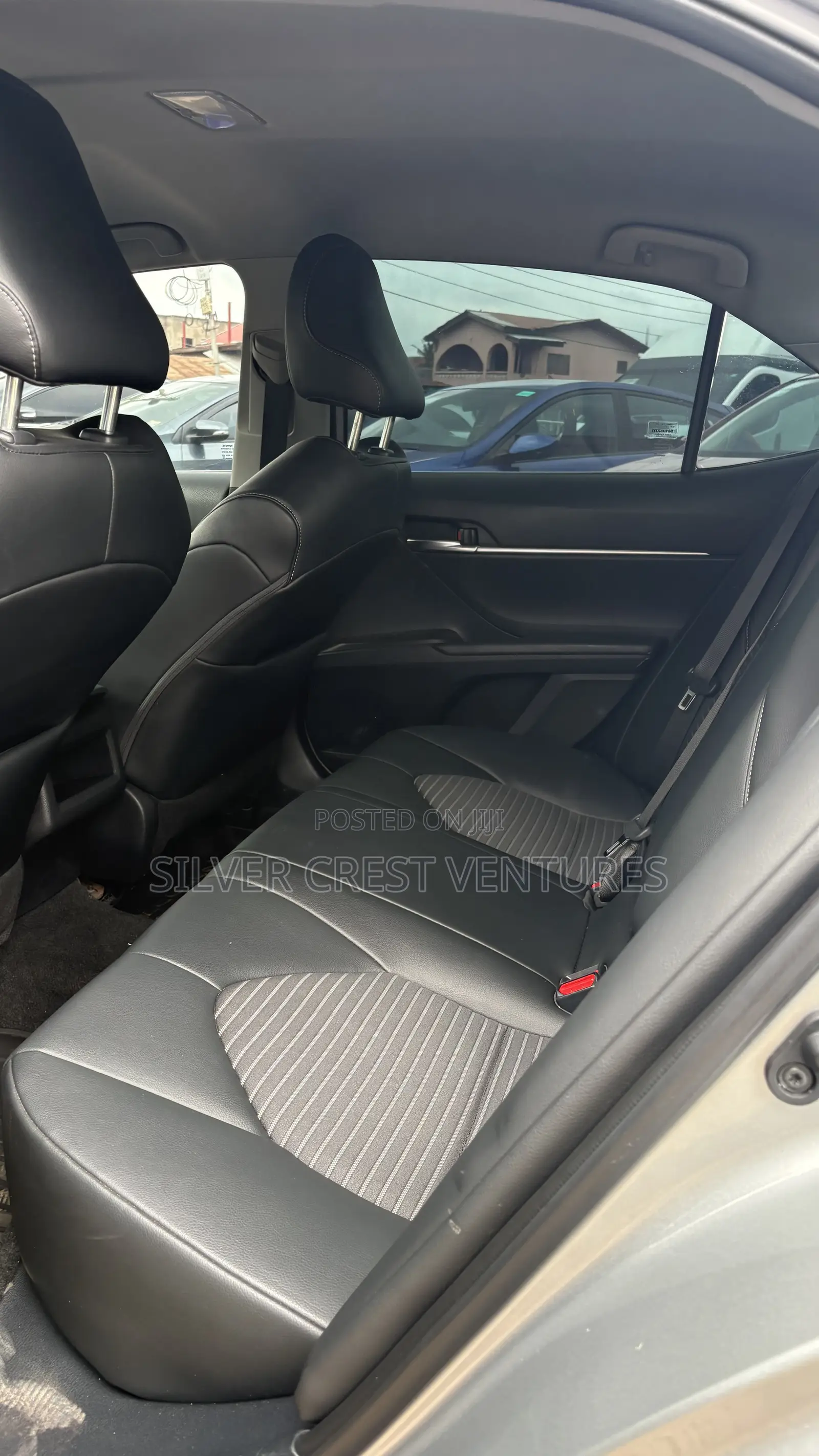 Toyota Camry SE 2022 Gray