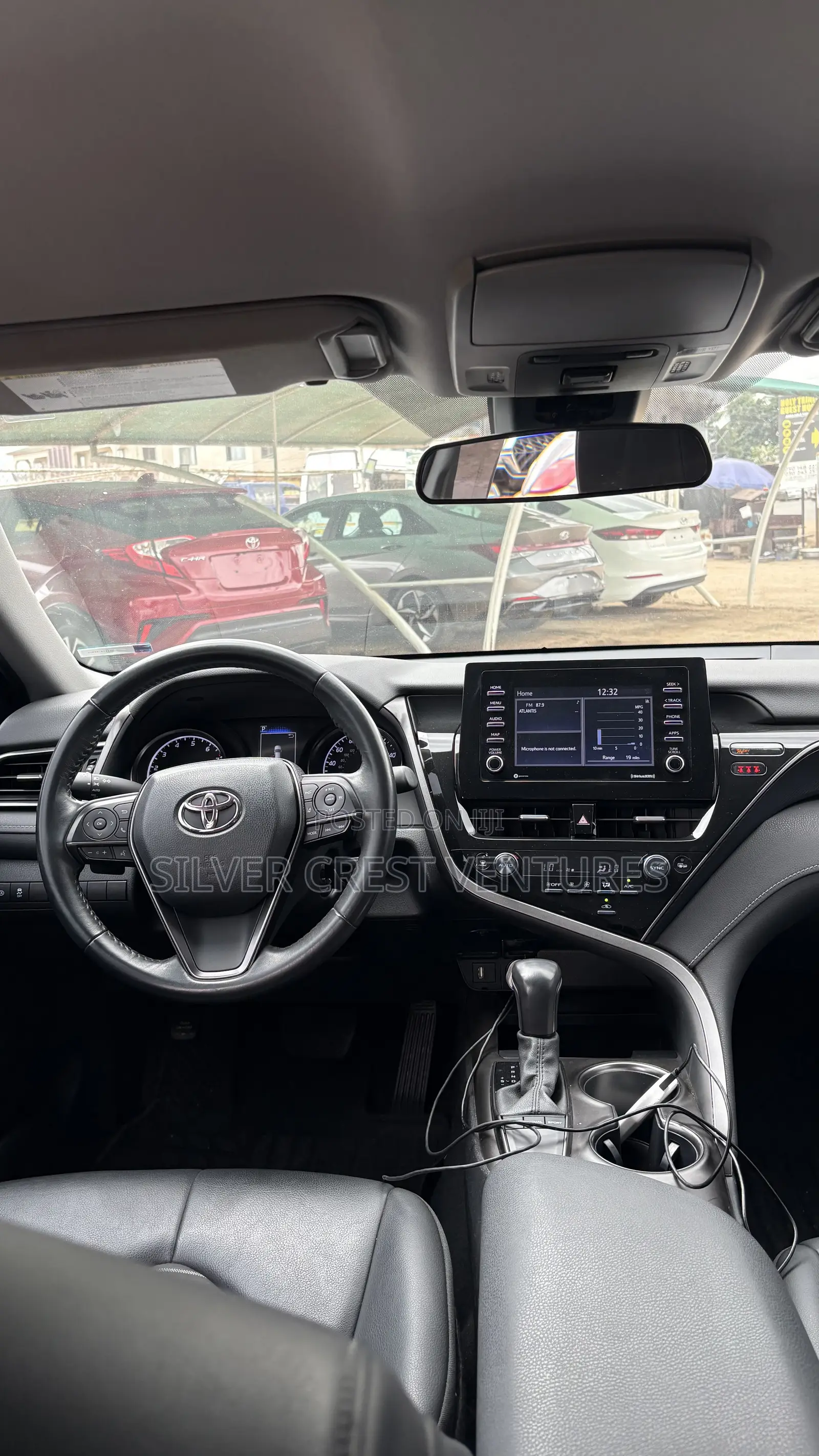 Toyota Camry SE 2022 Gray
