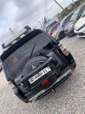 Mitsubishi Pajero 3.0 2011 Black