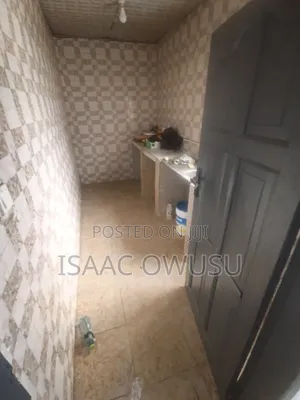 1bdrm Apartment in Yellow House, Last Stop for rent